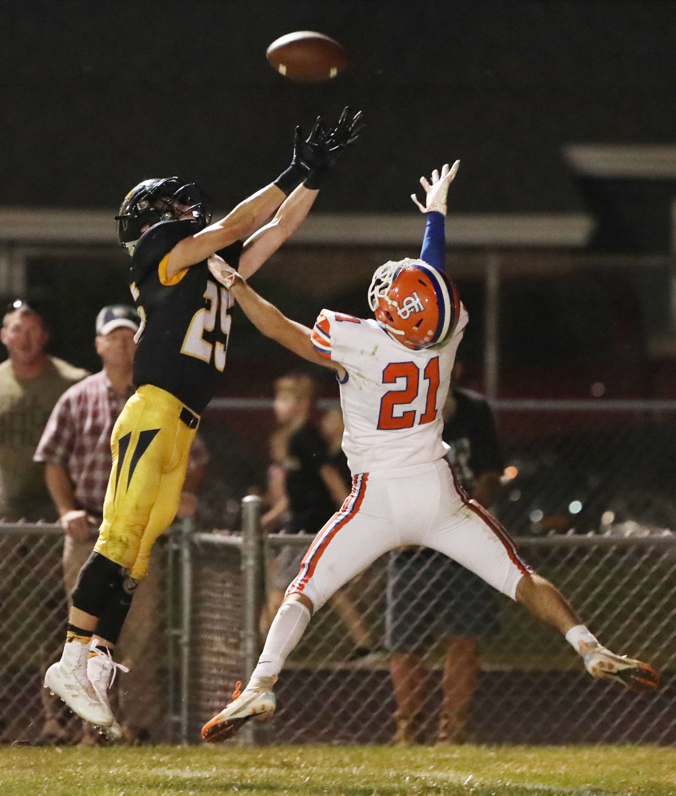St Teresa vs Tuscola football 10 9.15.18.jpg